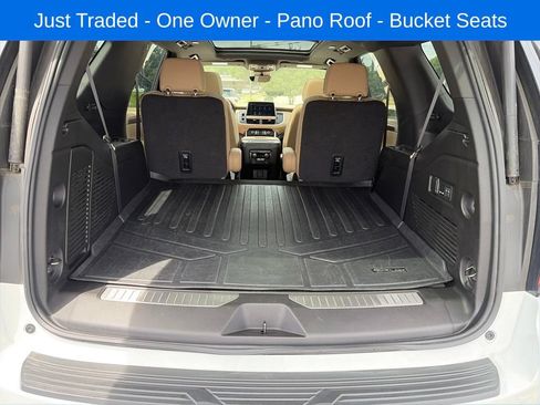 Used 2024 Chevrolet Tahoe Premier w/ Premium Package 2 AWD/4WD image 16
