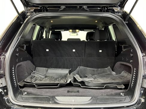 Certified 2020 Jeep Grand Cherokee Laredo image 11