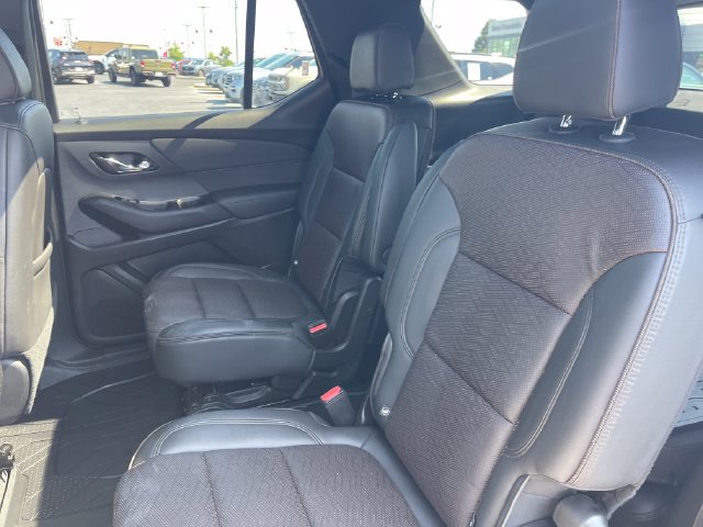 Used 2023 Chevrolet Traverse High Country AWD/4WD image 14