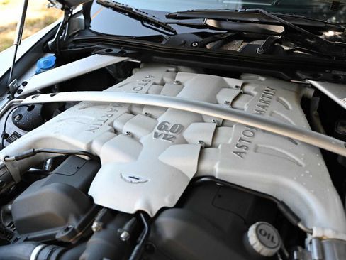 Used 2009 Aston Martin DBS Coupe RWD image 19