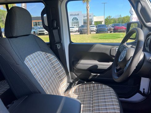 New 2026 Jeep Wrangler Unlimited Sport AWD/4WD image 18