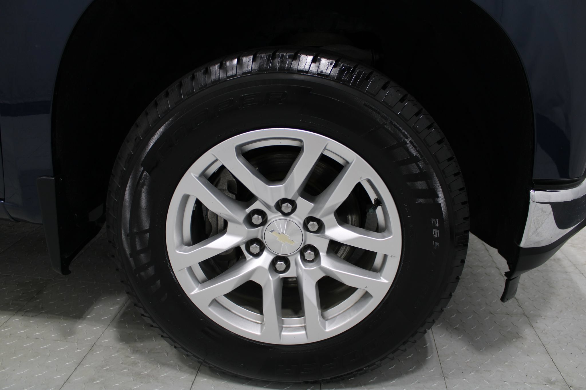 Used 2021 Chevrolet Silverado 1500 LT AWD/4WD image 5