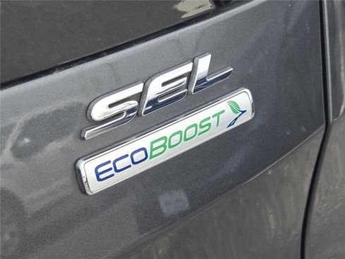Used 2019 Ford Escape SEL FWD image 12