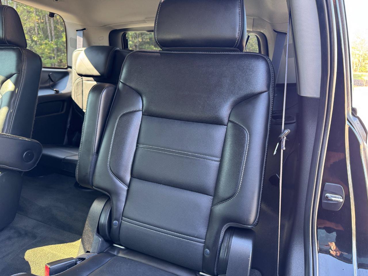 Used 2015 GMC Yukon Denali w/ Open Road Package RWD image 26