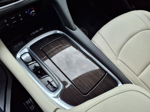 Used 2022 Buick Enclave Essence w/ Experience Buick Package image 24