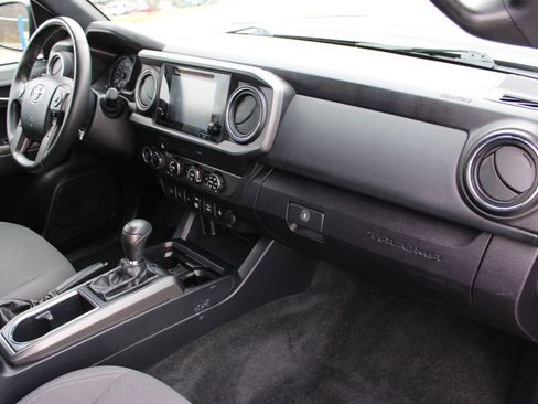 Used 2019 Toyota Tacoma TRD Sport image 55