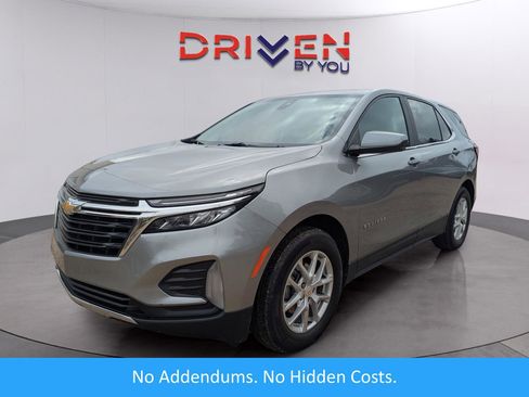 Used 2024 Chevrolet Equinox LT image 1