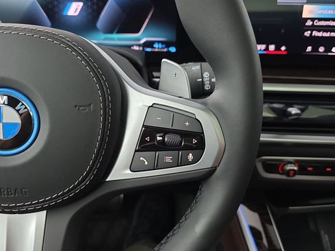 New 2026 BMW X5 xDrive50e w/ Executive Package image 18