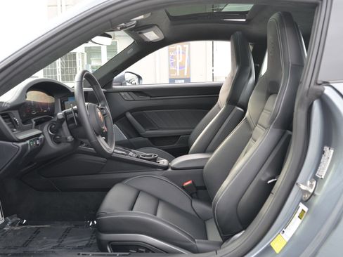 Certified 2025 Porsche 911 Carrera GTS image 5