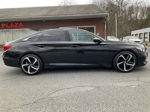 Used 2021 Honda Accord Sport image 4