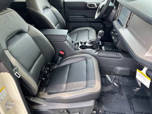 Used 2026 Ford Bronco Outer Banks AWD/4WD image 15