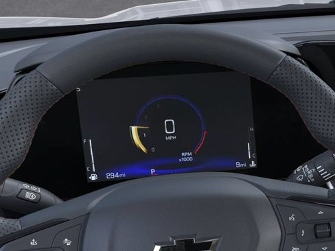 New 2026 Chevrolet Trax RS w/ Sunroof Package FWD image 18