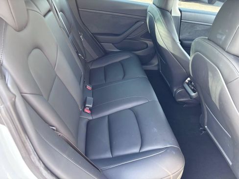 Used 2020 Tesla Model 3 Standard Range RWD image 12