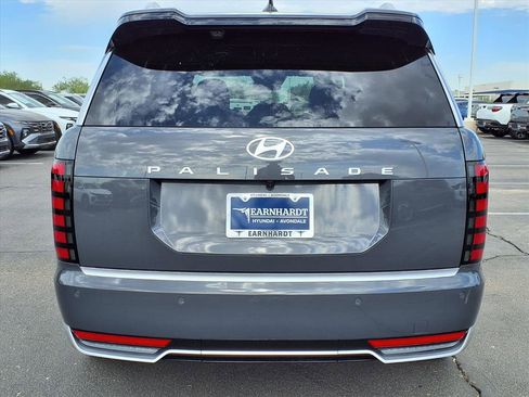 New 2026 Hyundai Palisade Calligraphy FWD image 3