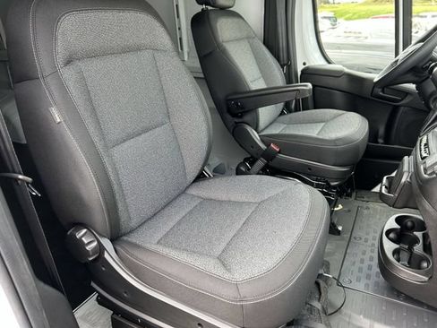 New 2024 RAM ProMaster 3500 w/ Premium Convenience Group FWD image 8