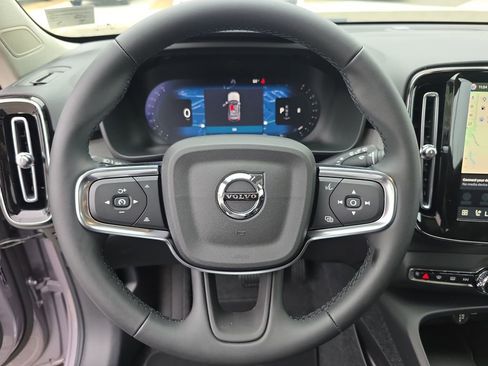 New 2026 Volvo XC40 B5 Plus w/ Climate Package AWD/4WD image 14