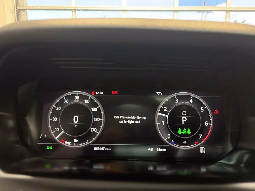 Used 2020 Land Rover Discovery Sport SE R-Dynamic AWD/4WD image 22