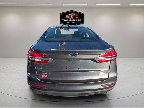 Used 2020 Ford Fusion SE image 7