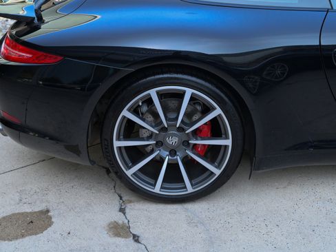 Used 2013 Porsche 911 Carrera S image 11