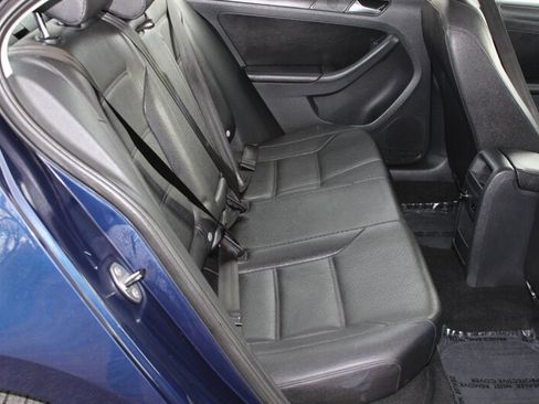 Used 2012 Volkswagen Jetta SE FWD image 15