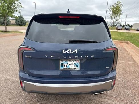 Used 2025 Kia Telluride SX w/ SX Captain's Chair Package AWD/4WD image 6
