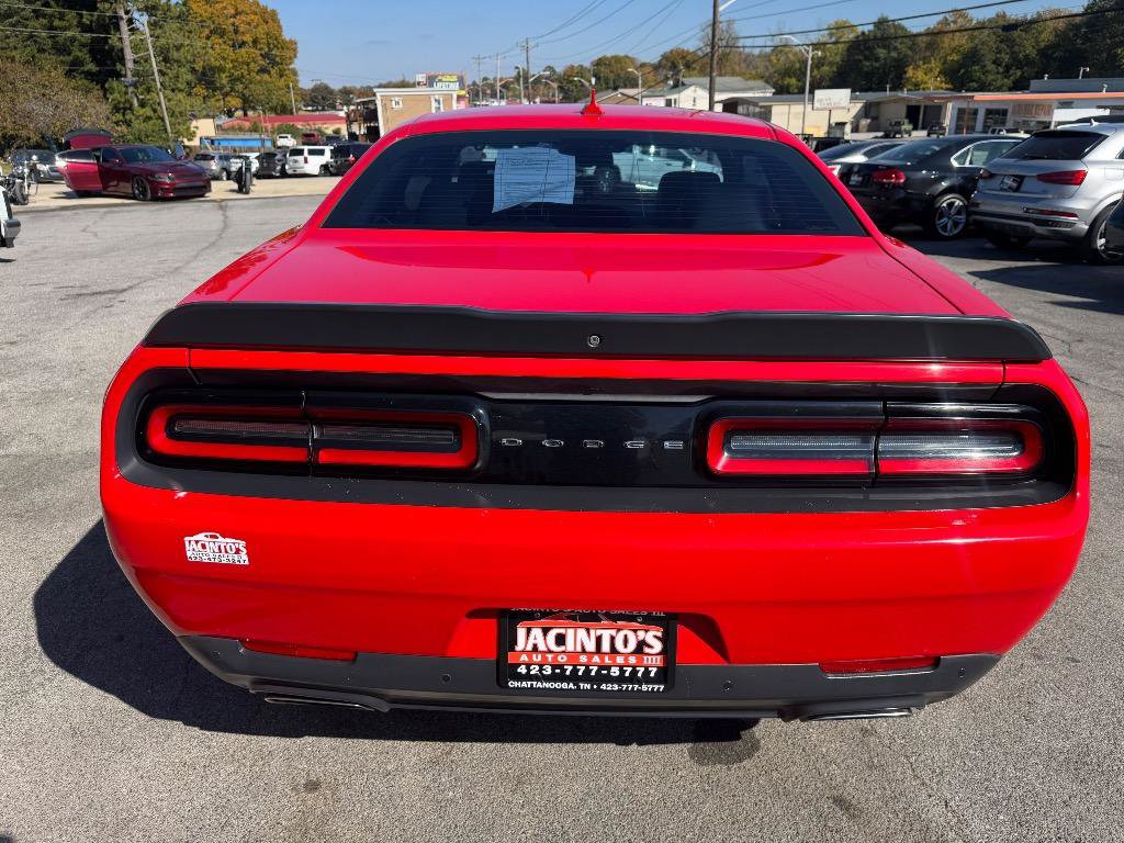Used 2015 Dodge Challenger R/T Scat Pack w/ Leather Interior Group RWD image 8