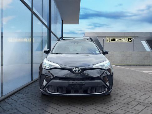 Used 2020 Toyota C-HR Limited image 2