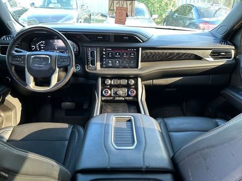 Used 2022 GMC Yukon XL Denali image 22
