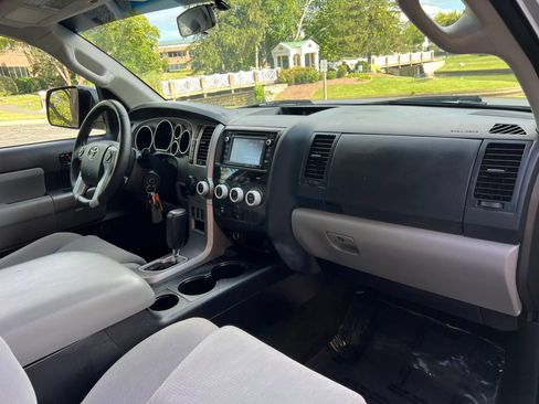 Used 2014 Toyota Sequoia SR5 RWD image 13