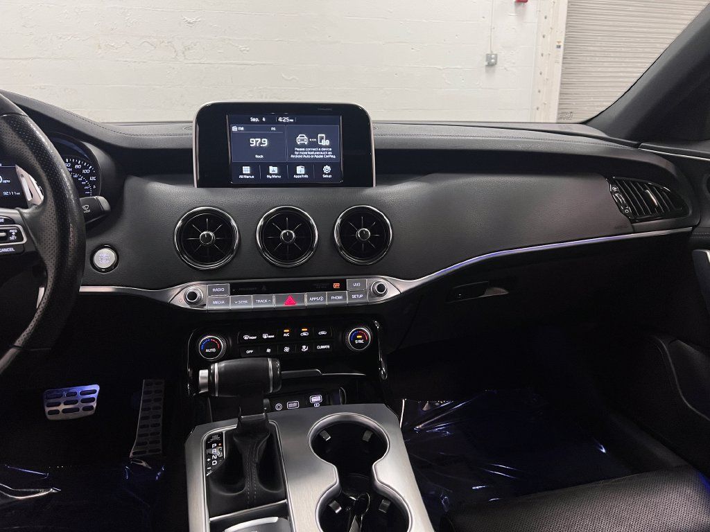 Used 2019 Kia Stinger GT AWD/4WD image 18