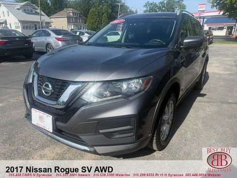 Used 2017 Nissan Rogue SV AWD/4WD image 3