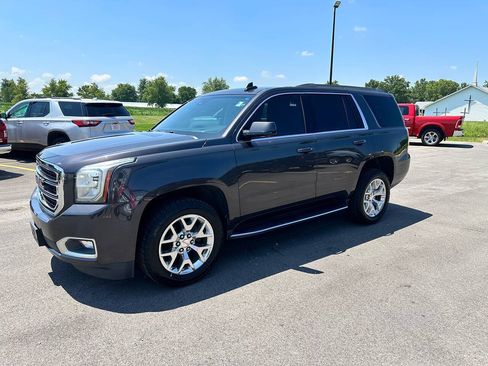 Used 2017 GMC Yukon SLT AWD/4WD image 8