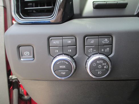 New 2026 GMC Sierra 2500 AT4X w/ AT4X AEV Edition AWD/4WD image 18