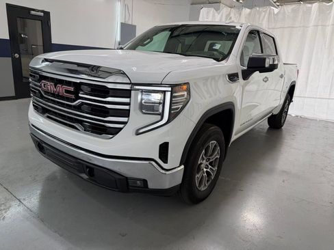 Used 2024 GMC Sierra 1500 SLT image 22