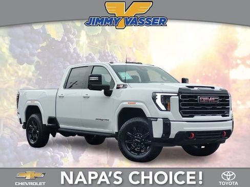 Used 2025 GMC Sierra 2500 AT4 w/ AT4 Premium Plus Package image 1