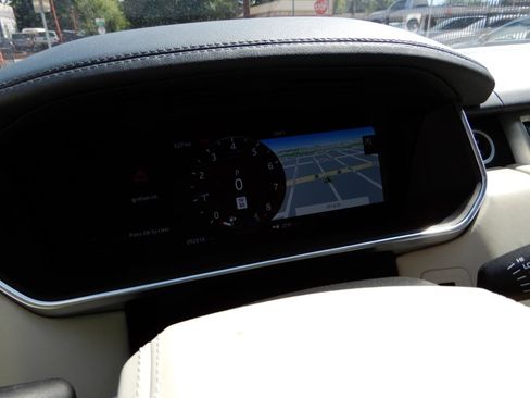 Used 2019 Land Rover Range Rover HSE AWD/4WD image 17