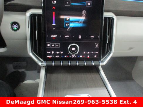 New 2026 GMC Acadia Denali w/ Super Cruise Package image 40