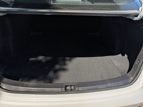 Used 2025 Toyota Corolla LE FWD image 27