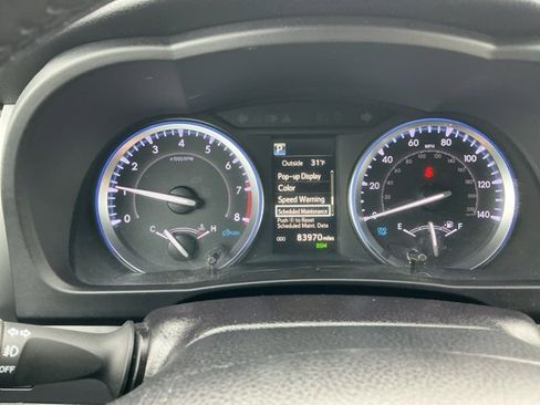 Used 2019 Toyota Highlander SE image 15