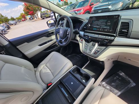 New 2026 Honda Odyssey EX-L image 8