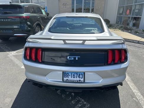 Used 2019 Ford Mustang GT Premium w/ GT Performance Package RWD image 9