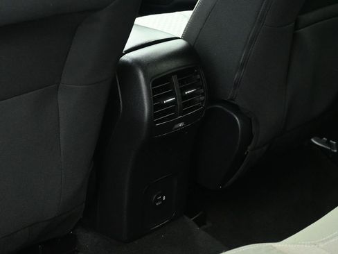 Used 2021 Ford Escape SE image 21