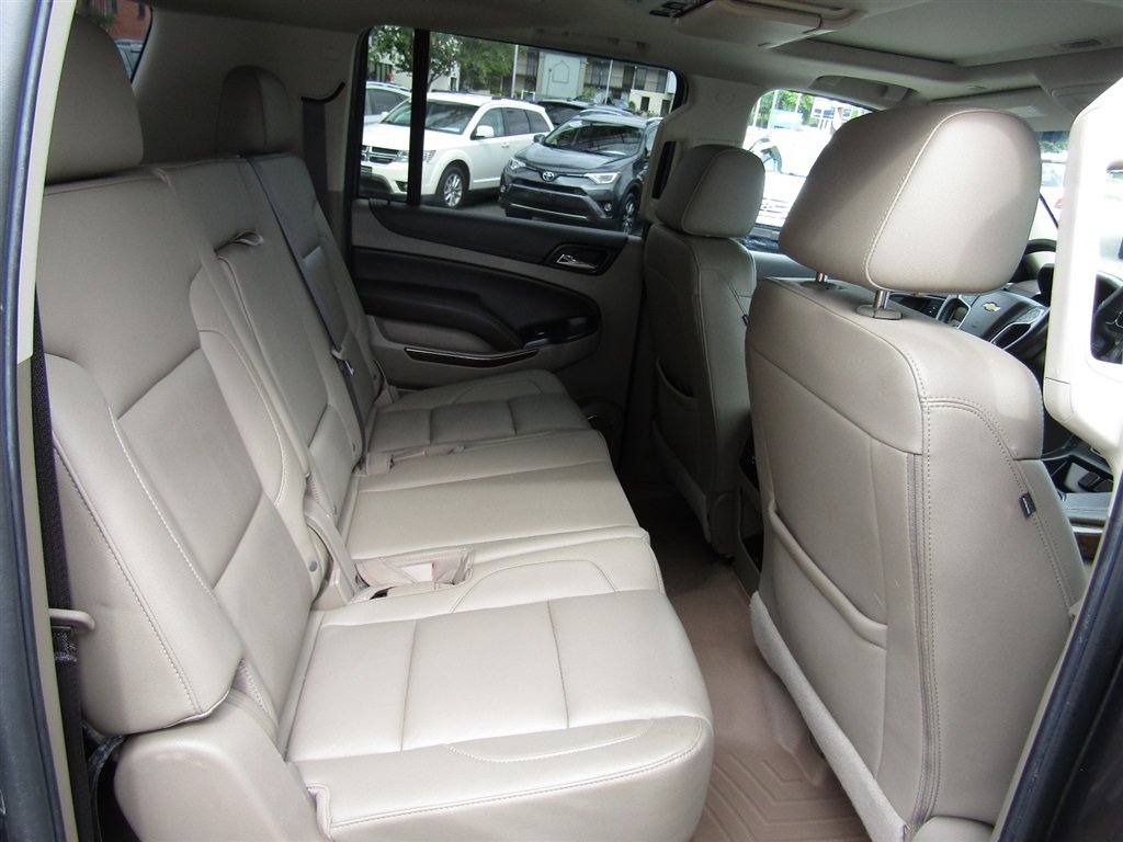 Used 2018 Chevrolet Suburban LT AWD/4WD image 22
