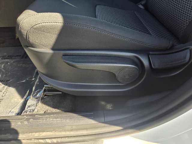 New 2027 Kia Sportage LX FWD image 10
