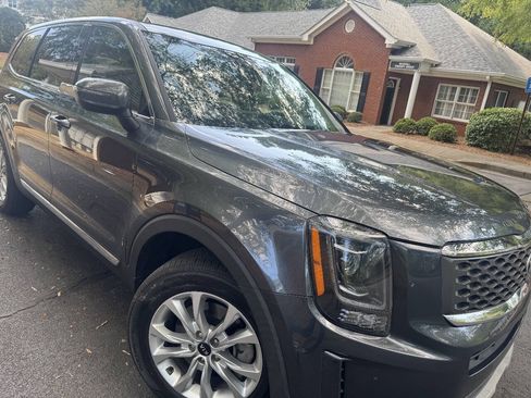Used 2020 Kia Telluride LX AWD/4WD image 6