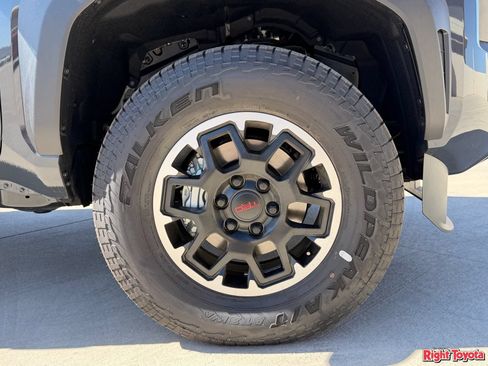New 2026 Toyota Tacoma TRD Off-Road AWD/4WD image 11