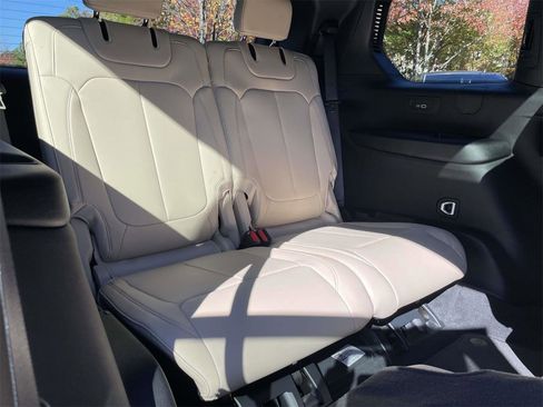 New 2025 Jeep Grand Cherokee L Limited image 71