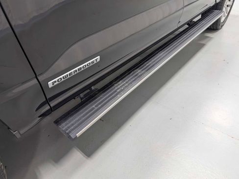 Used 2021 Ford F150 Limited image 11