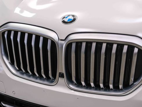 Used 2025 BMW X5 sDrive40i w/ Executive Package RWD image 13