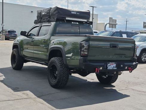 Used 2021 Toyota Tacoma TRD Off-Road w/ Technology Package AWD/4WD image 8
